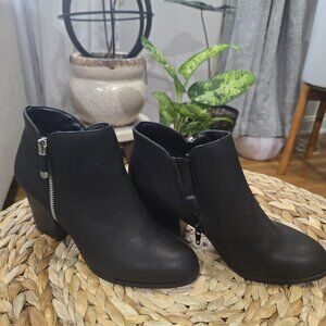 Style & Co Masrinaa Black booties